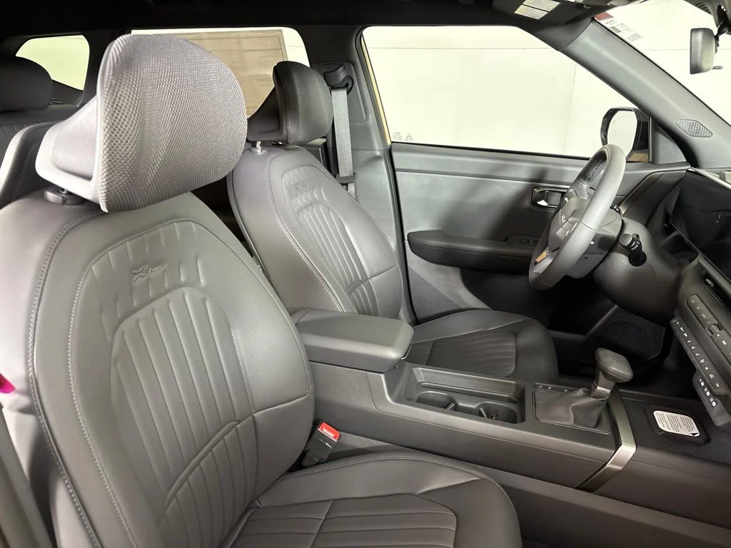 New 2027 Terrain Brown Kia X-Line S image 17