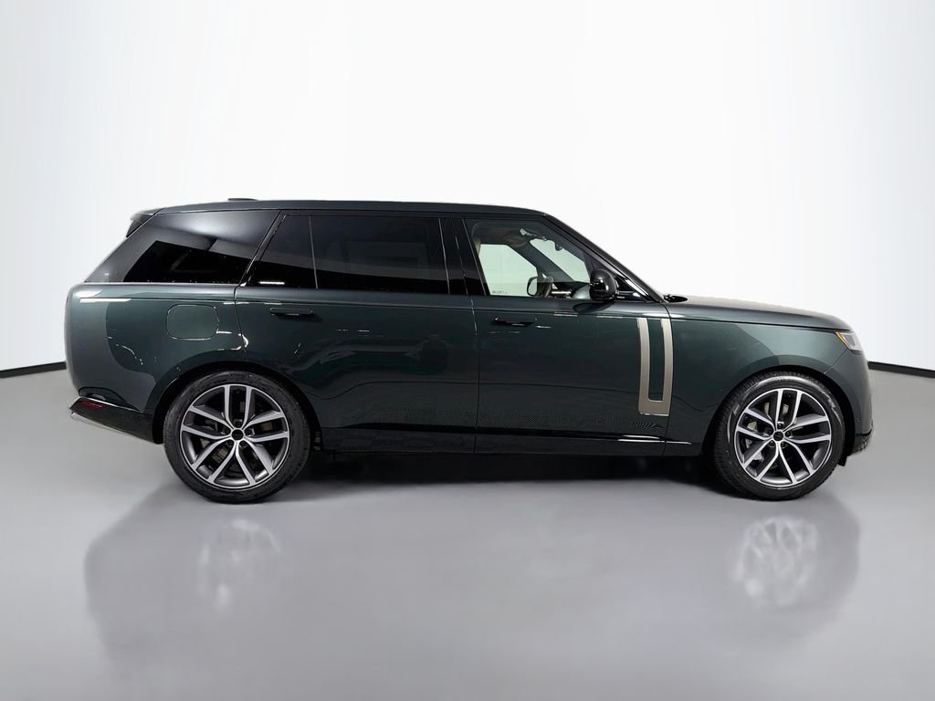 New 2026 Belgravia Green Land Rover SE LWB 7-Seats / V8 image 4