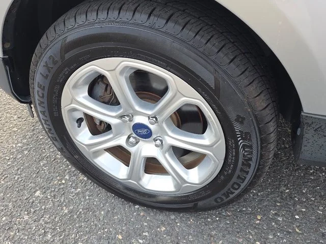 Used 2018 Silver Metallic Ford SE image 29