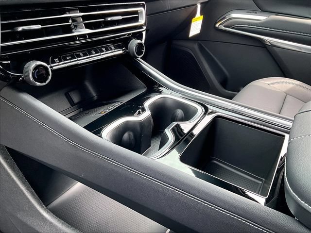 2027 Chevrolet Traverse LT - Photo 13