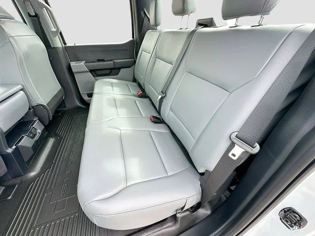 New 2026 Oxford White Ford XL image 16