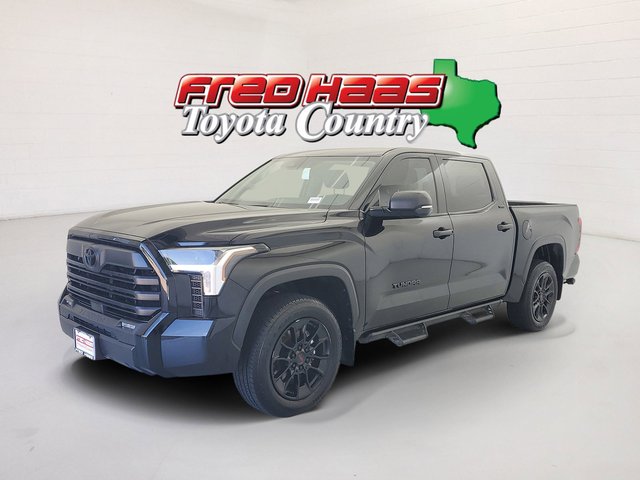 2024 Toyota Tundra 4WD SR5
