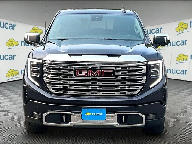 Used 2024 Silver GMC Denali image 3