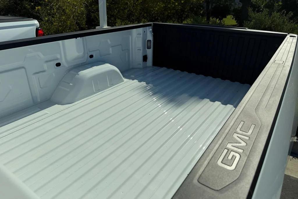 New 2026 Summit White GMC Pro image 23