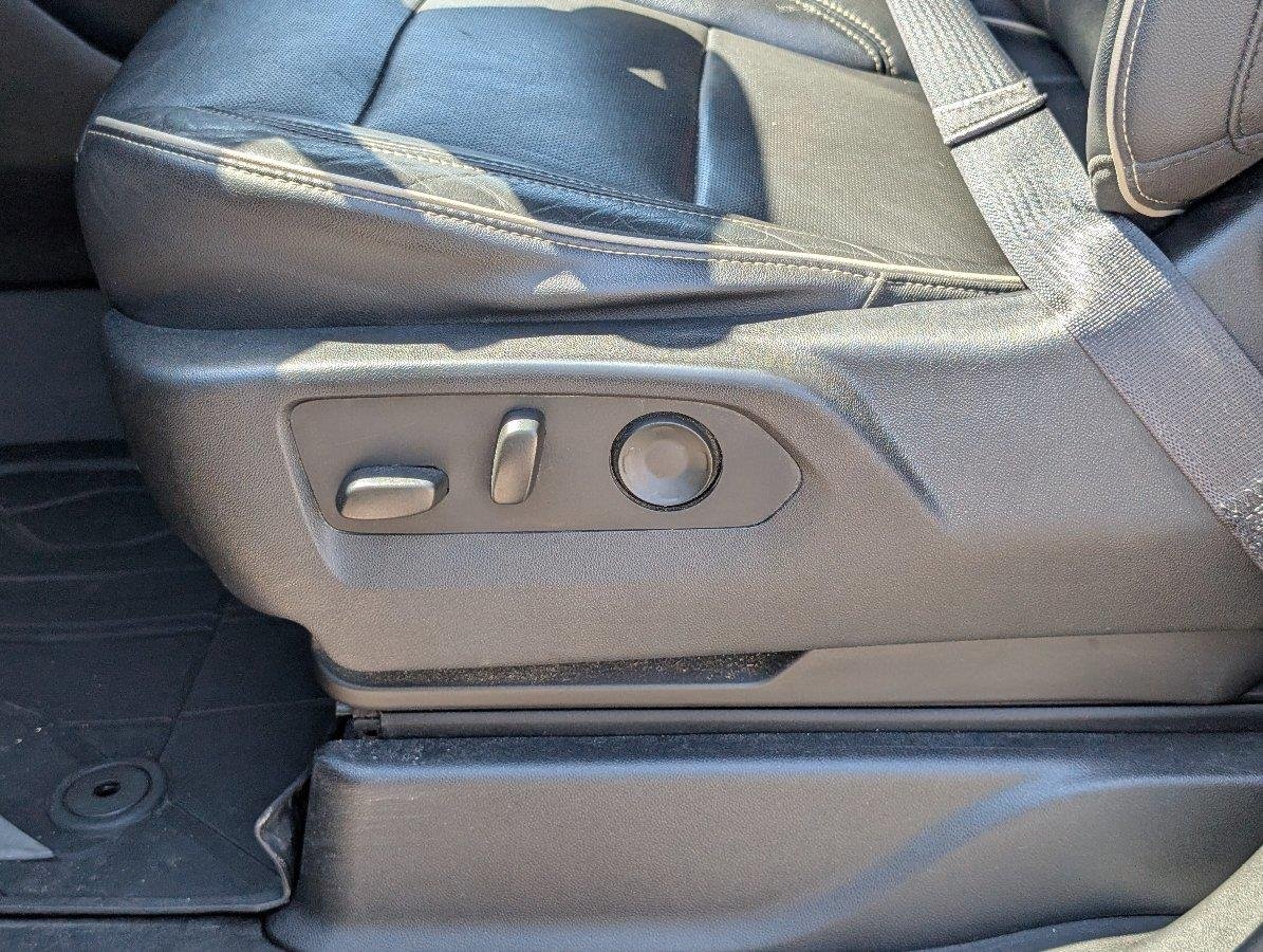 Used 2021 SATIN STEEL METALLIC Chevrolet Premier image 17