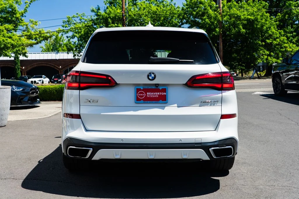 Used 2019 White BMW xDrive50i image 5