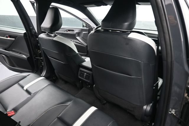 Used 2025  Toyota SE image 29