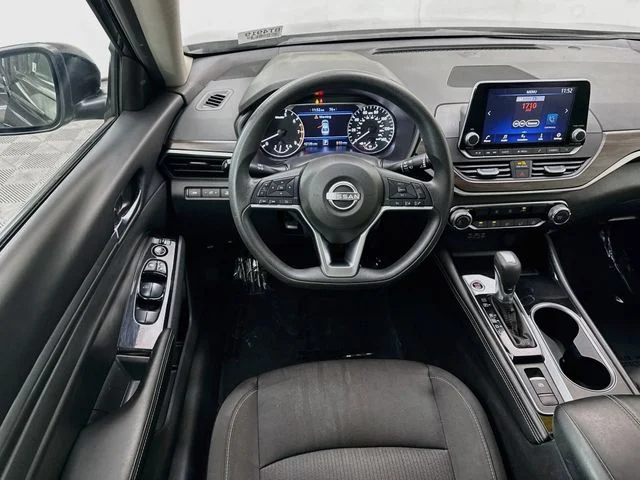 Used 2023 Black Nissan 2.5 SV image 20