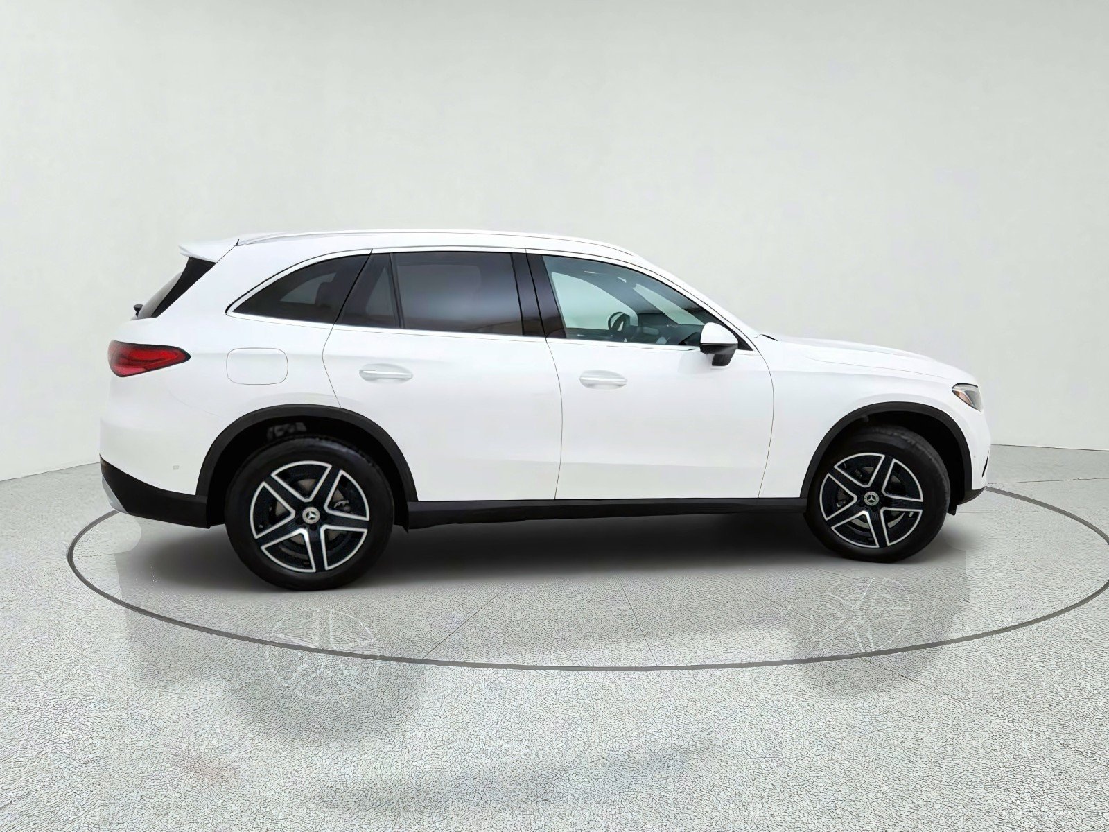 Certified Used 2026 Polar White Mercedes-Benz GLC 300 image 7