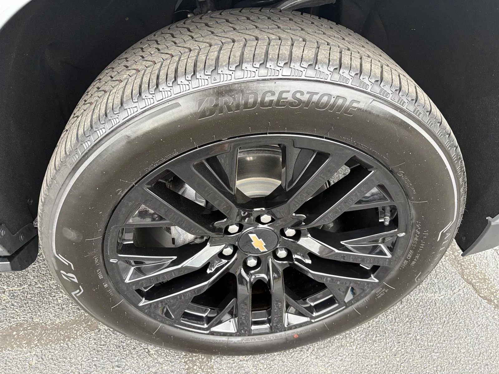 Used 2024 Sterling Gray Metallic Chevrolet Premier image 18