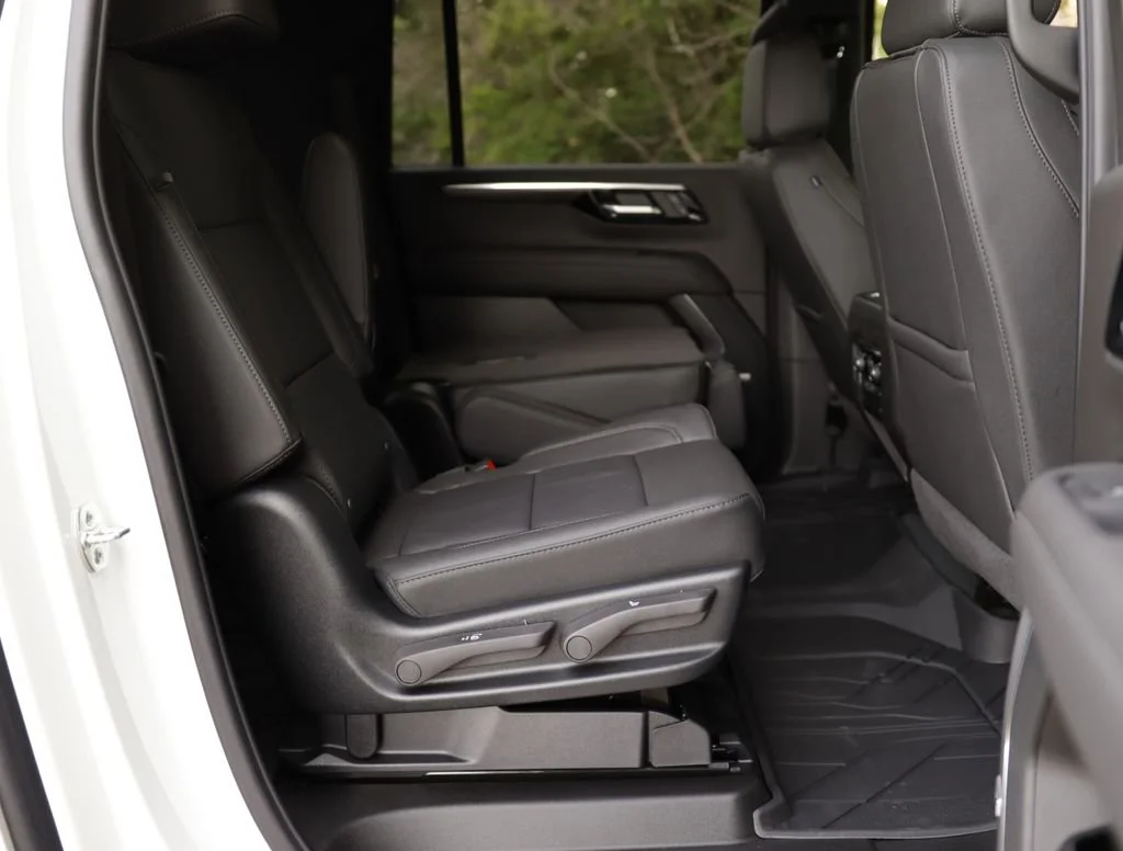 2026 Chevrolet Suburban LT - Photo 35