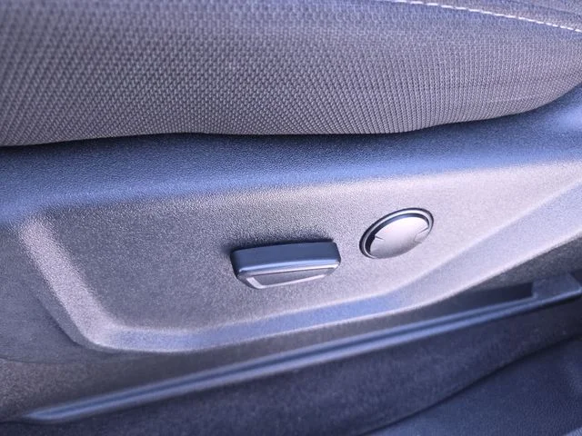 Used 2020 Blue Ford XLT image 13