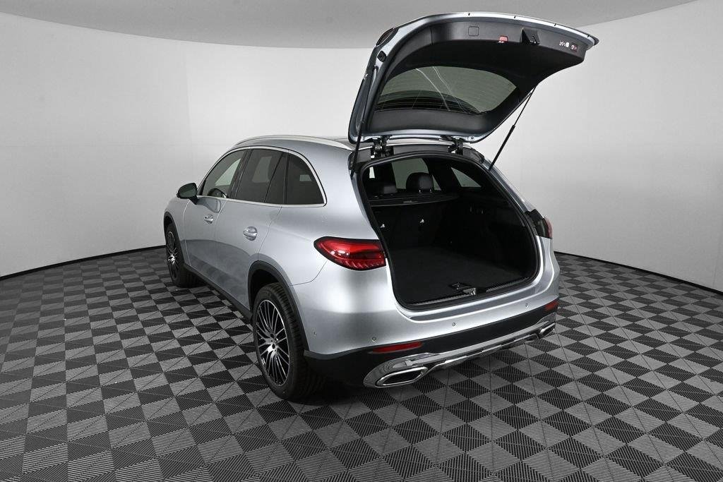 New 2026 Cirrus Silver Metallic Mercedes-Benz GLC 300 image 32