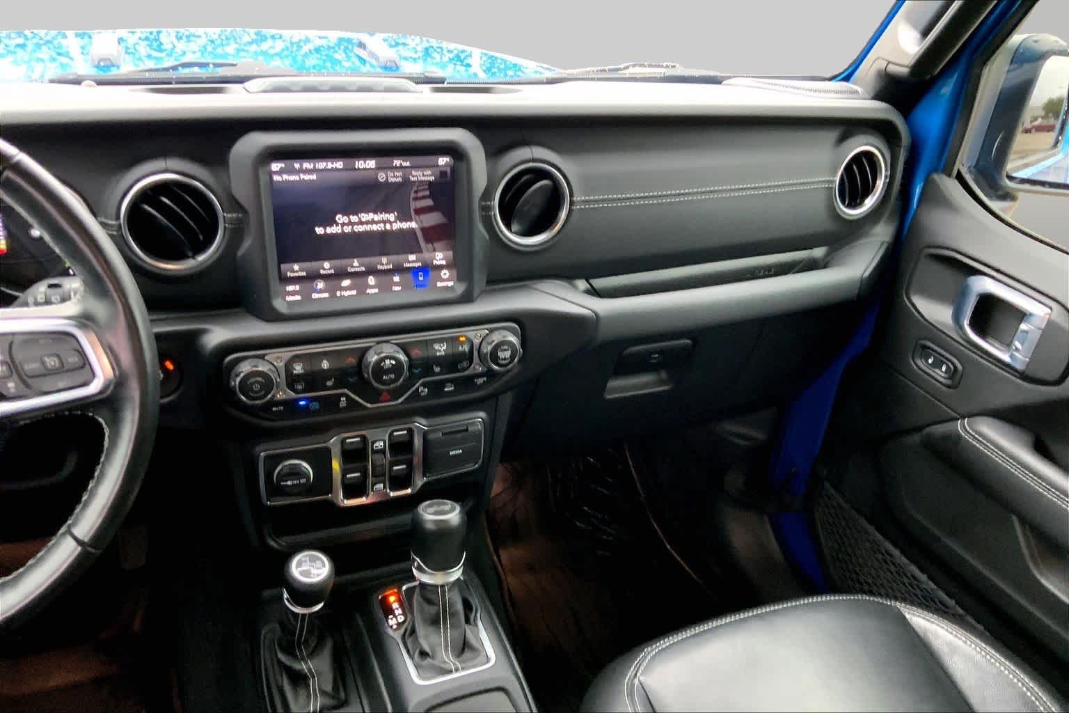 Used 2023 Hydro Blue Pearl Coat Jeep Sahara image 7