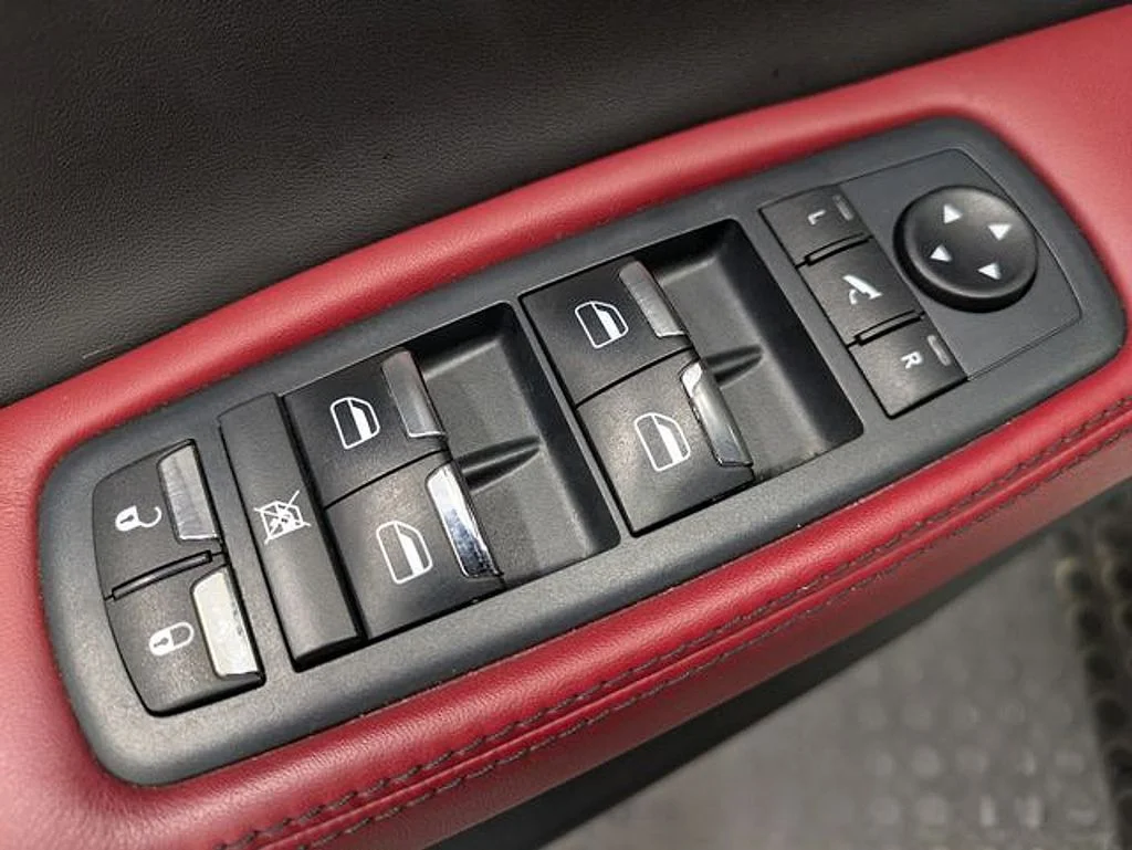 Used 2019  Maserati  image 10