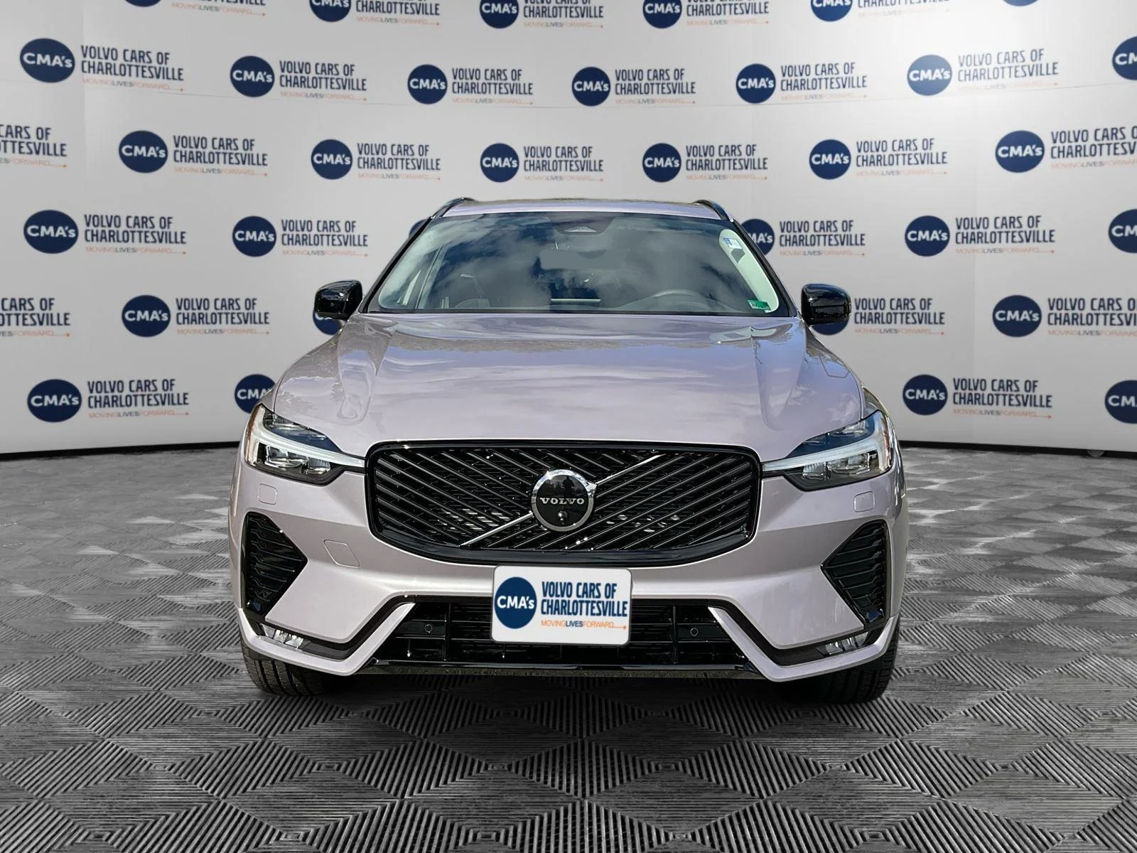 2026 Volvo XC60 Plus - Photo 8