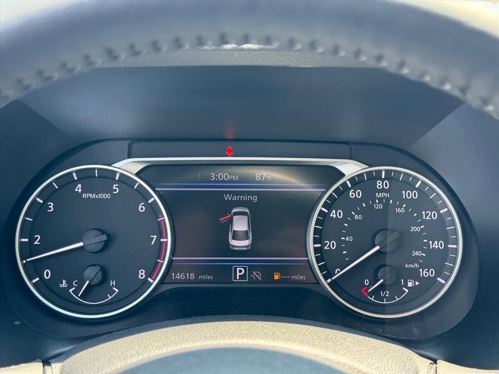 Used 2025 Gray Nissan SV image 18