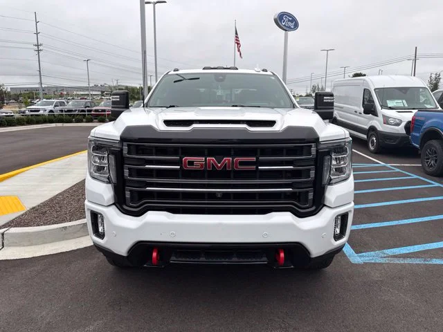 Used 2023 White GMC AT4 image 11