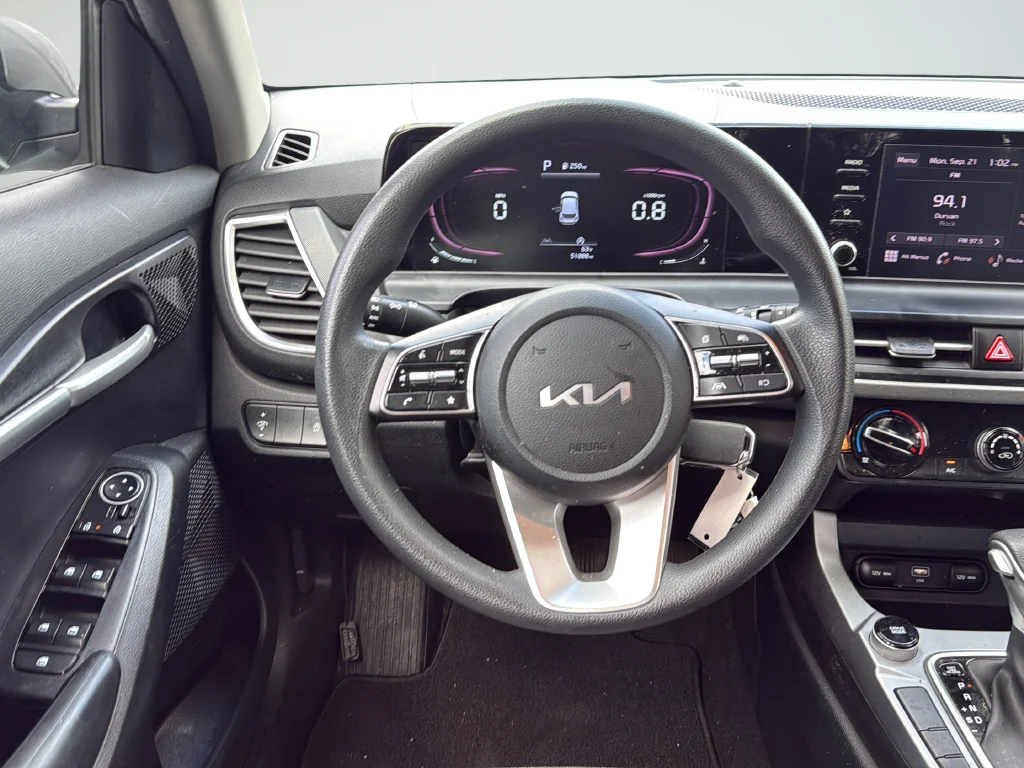 Certified Used 2024 Gray Kia LX image 28