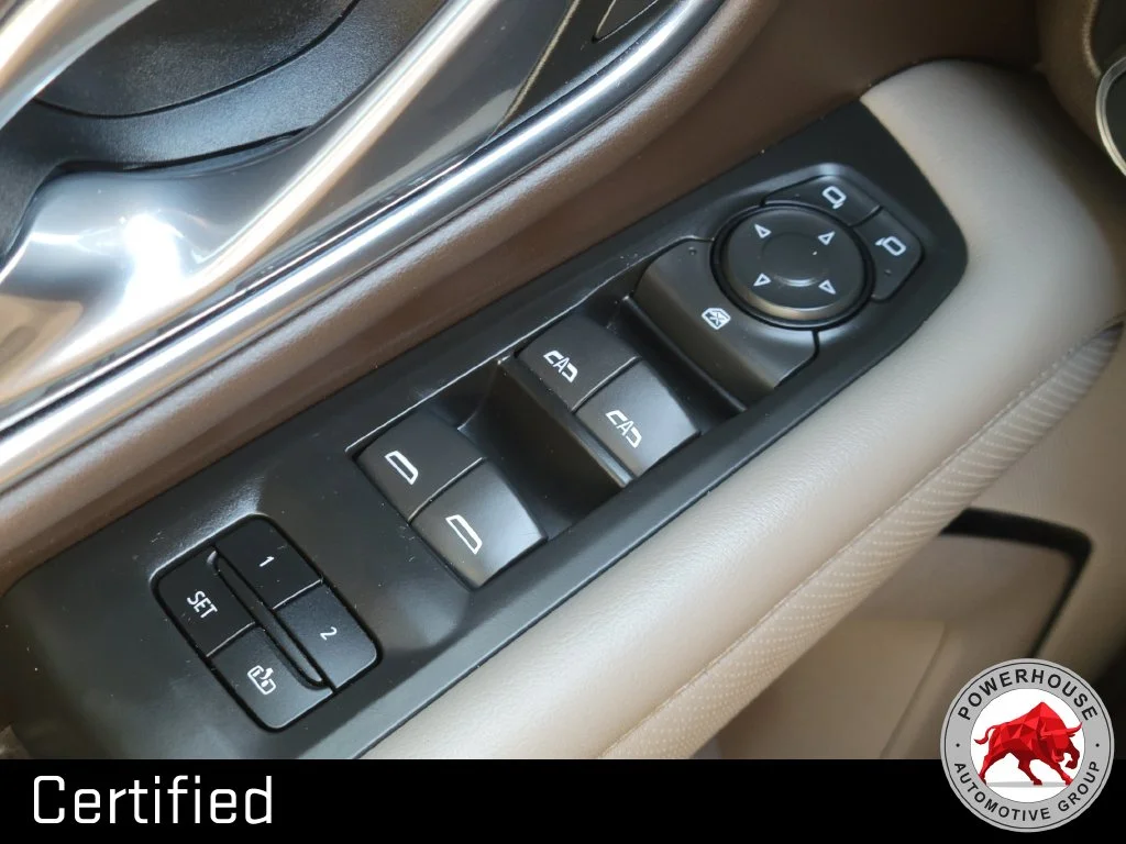 Used 2021 Black GMC SLT image 27