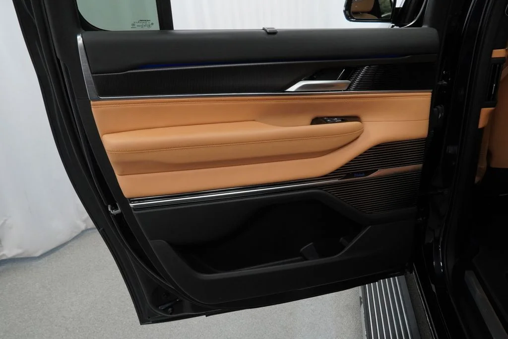Used 2025 Black Jeep Series III Obsidian image 46