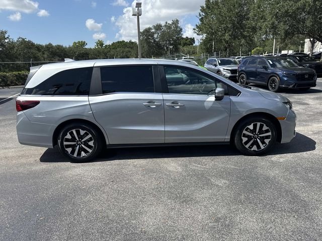 Certified Used 2026 Solar Silver Metallic Honda EX-L image 3