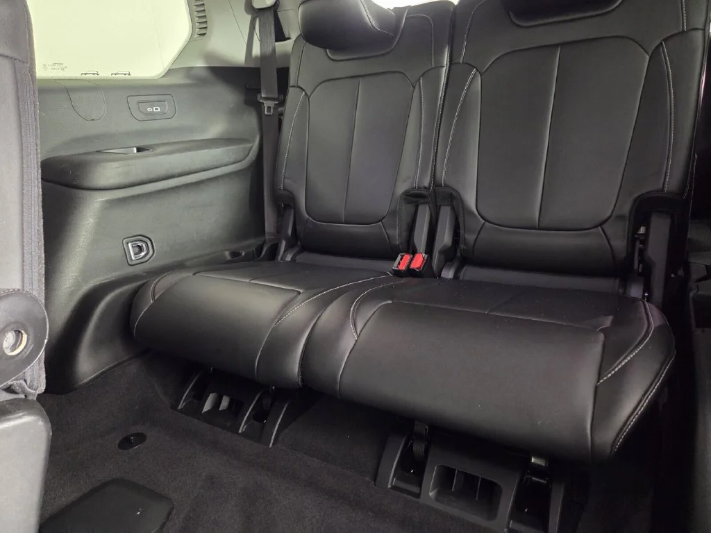 Used 2021 Silver Zynith Jeep Limited image 29