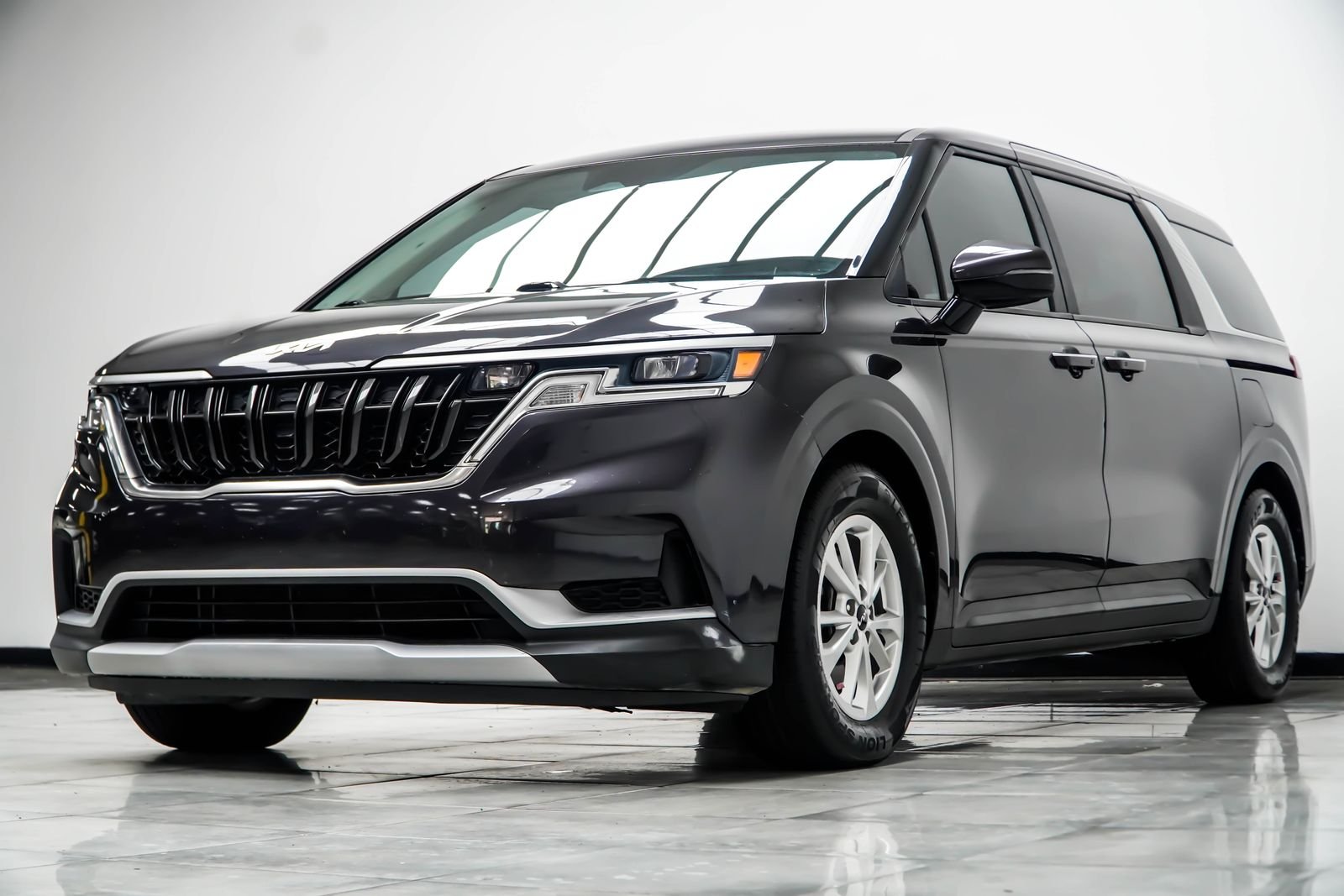 Used 2023 Gray Kia LX image 10