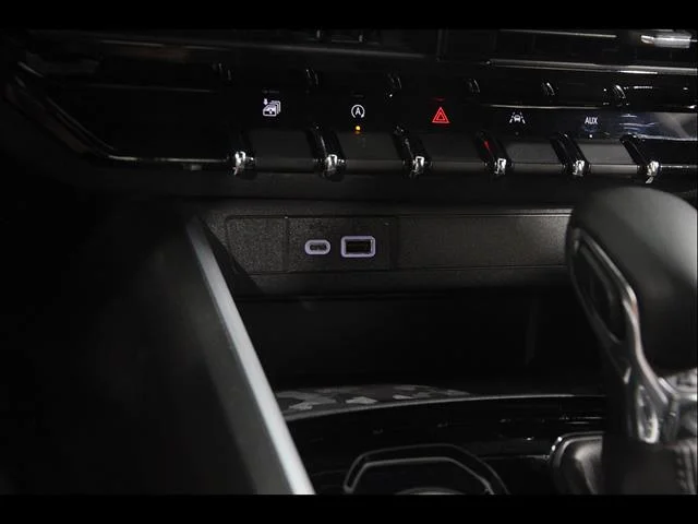 2024 Chevrolet Colorado LT - Photo 16
