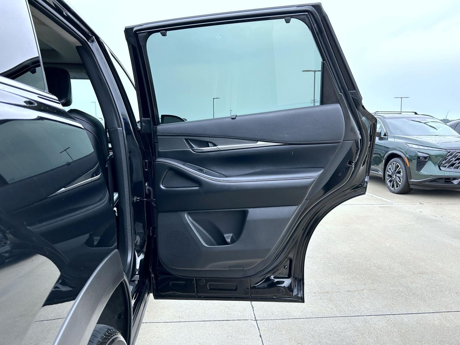 Certified Used 2023 Black INFINITI LUXE image 17
