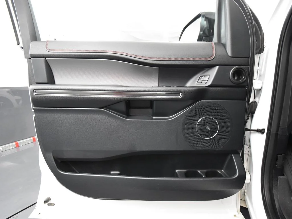 Used 2021 White Ford Limited image 14