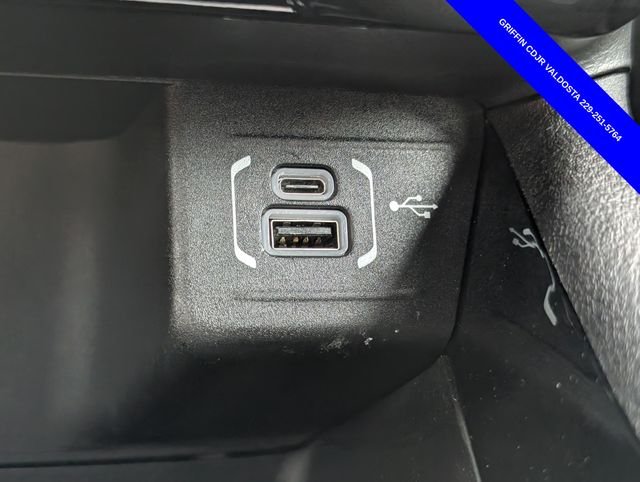 Used 2025 Blue Jeep Latitude image 27