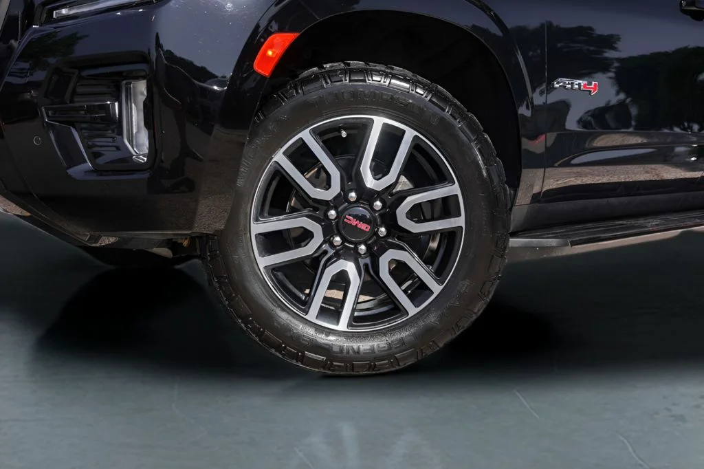 Used 2021 Black GMC AT4 image 4