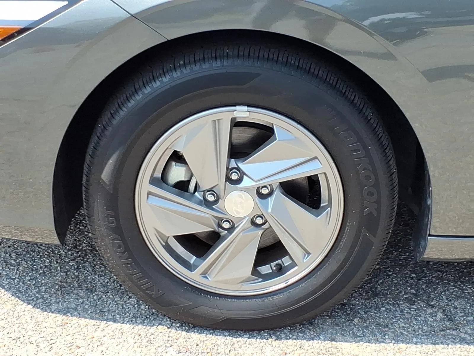 Certified Used 2025 Amazon Gray Hyundai SE image 4