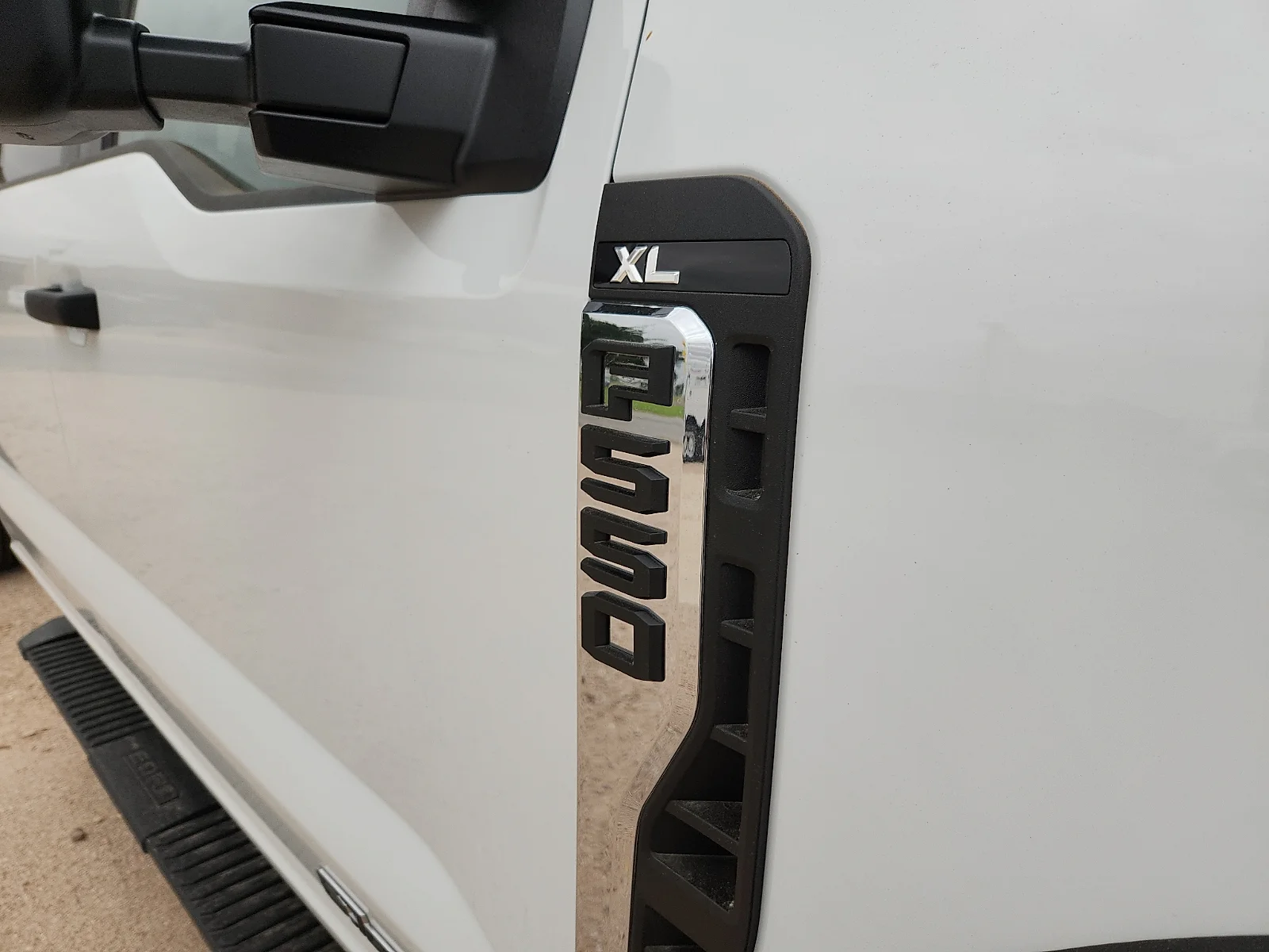 New 2026 Oxford White Ford XL image 10
