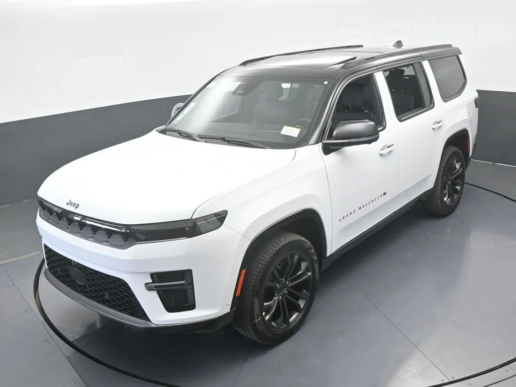 New 2026 Bright White Clearcoat Jeep Summit Obsidian image 46
