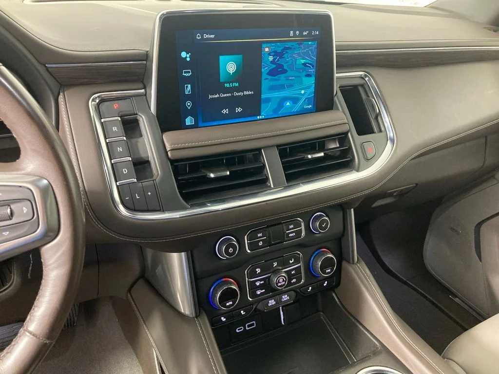 Used 2022 Gray Chevrolet Z71 image 2
