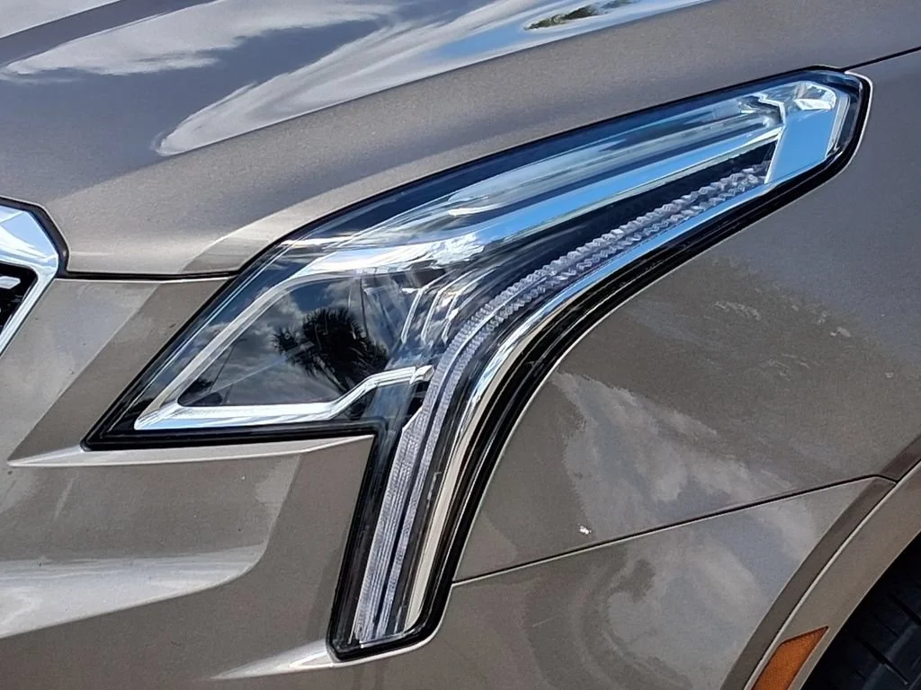 Used 2023 LATTE METALLIC Cadillac FWD Luxury image 7