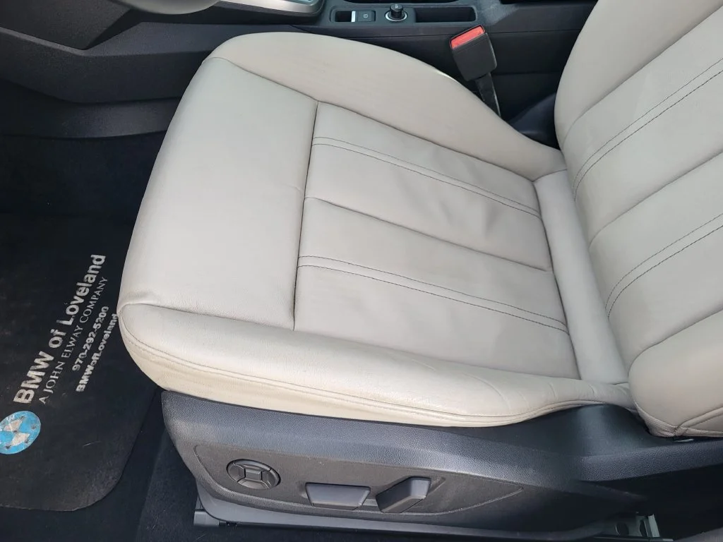 Used 2022 White Audi  image 12
