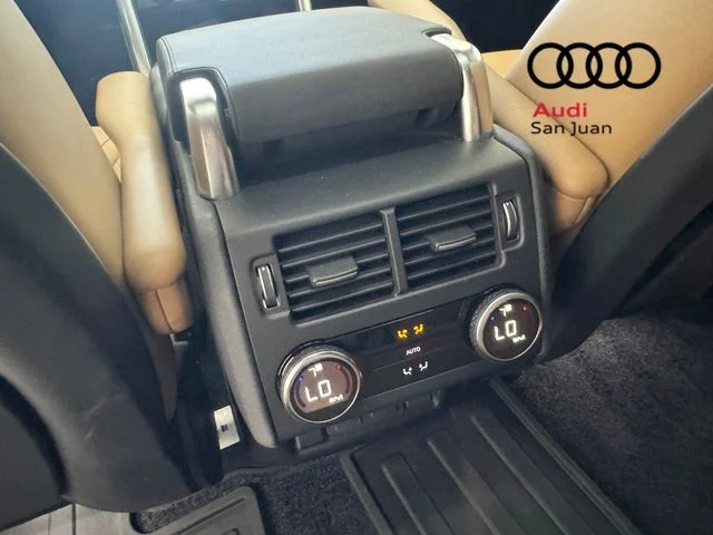 Used 2024 White Land Rover Dynamic SE image 29