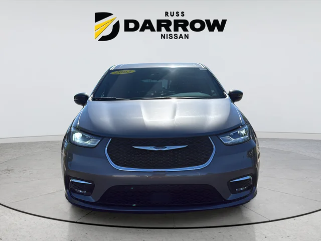 Used 2023 Gray Chrysler Touring L image 8