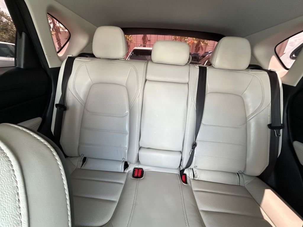 Used 2021 White Mazda Grand Touring image 19