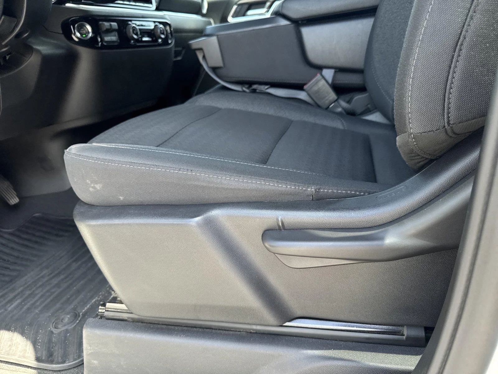Used 2026 Summit White Chevrolet LT image 10