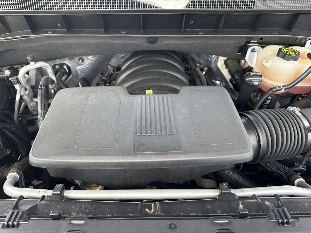 Used 2024 Summit White Chevrolet LT image 38