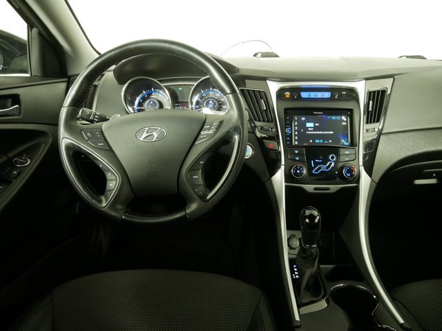 Used 2012 Midnight Black Hyundai SE image 21
