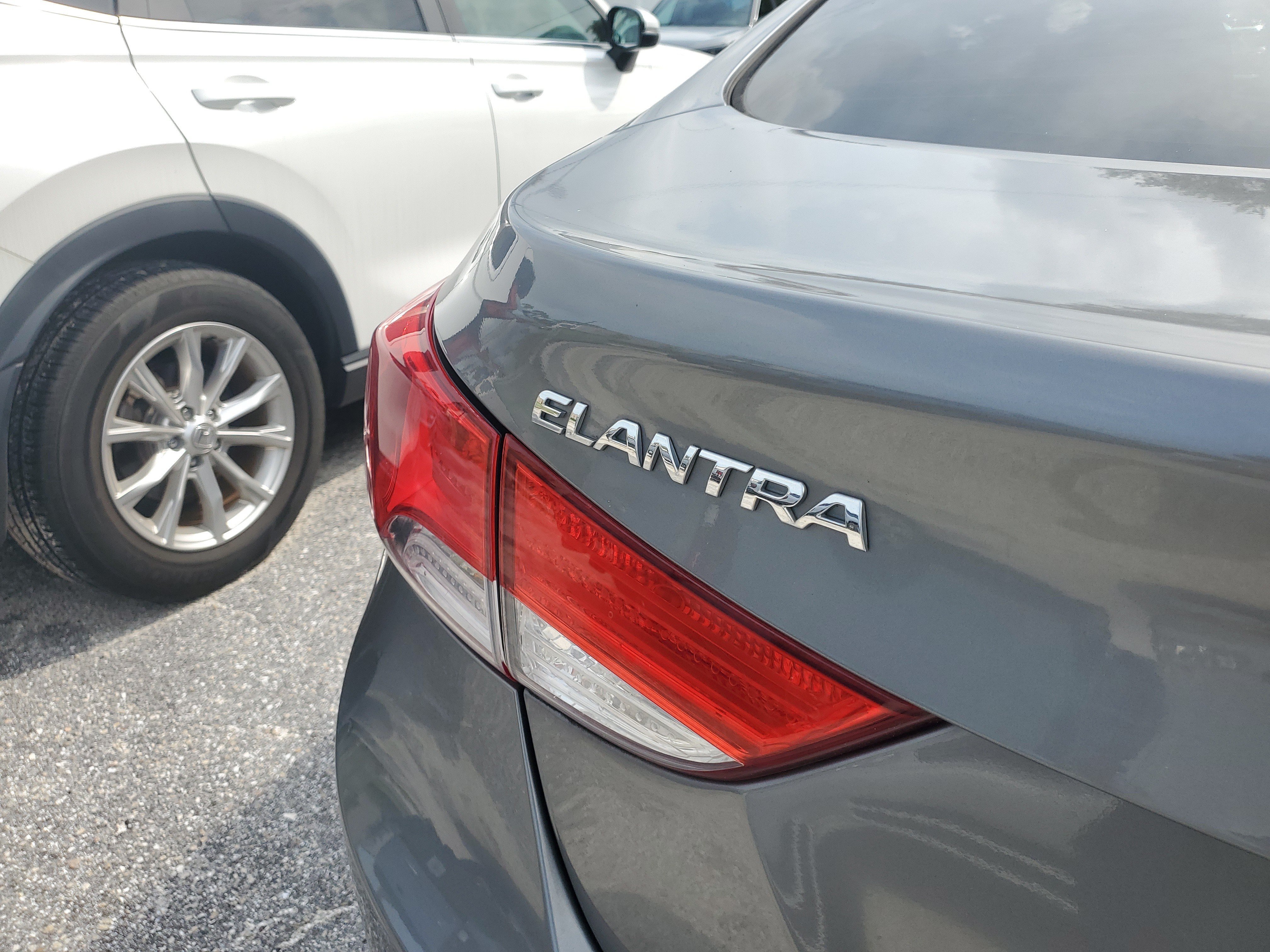 Used 2013 Harbor Gray Metallic Hyundai Limited image 7