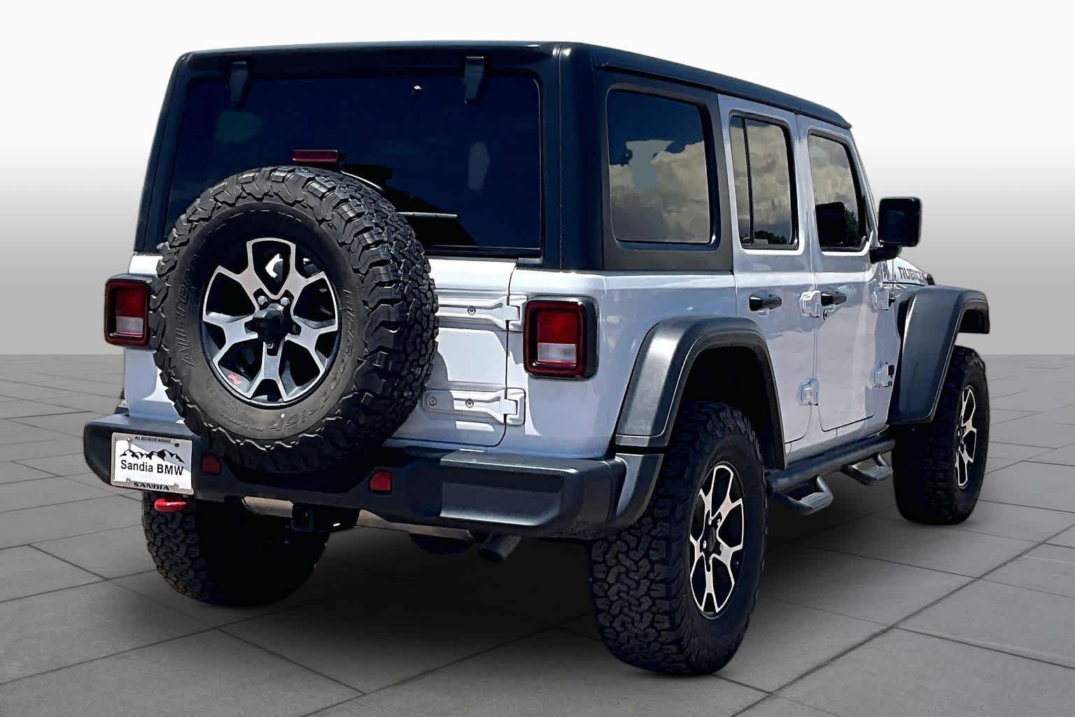 Used 2021 Bright White Clearcoat Jeep Unlimited Rubicon image 9