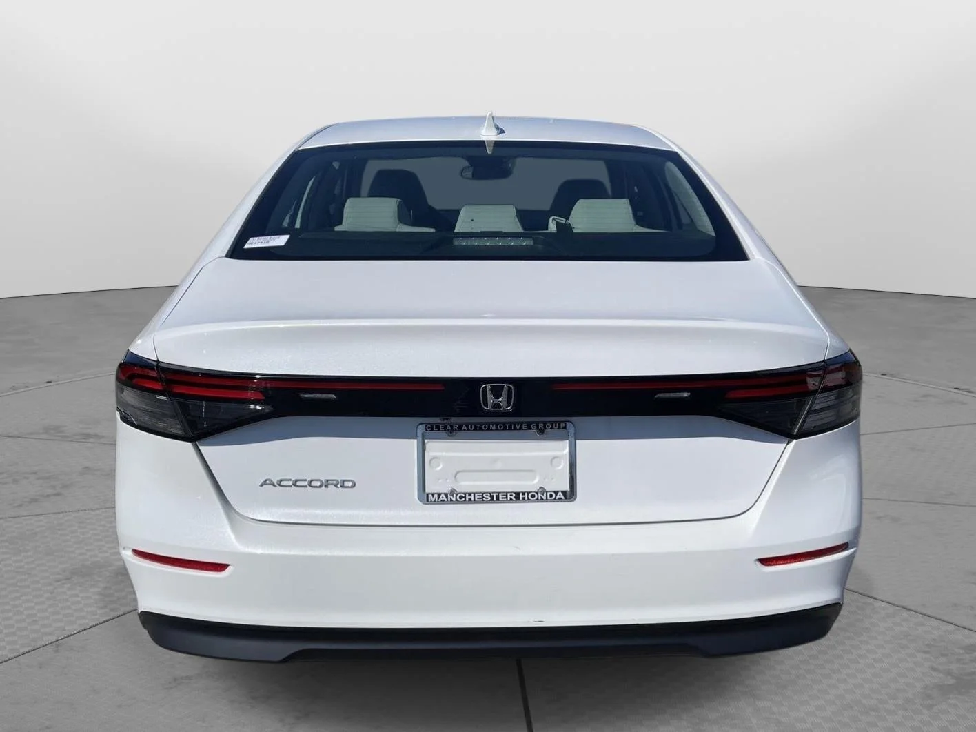 Used 2024 Platinum White Pearl Honda EX image 19