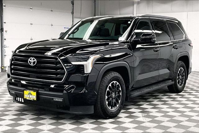 2026 Toyota Sequoia SR5 - Photo 12