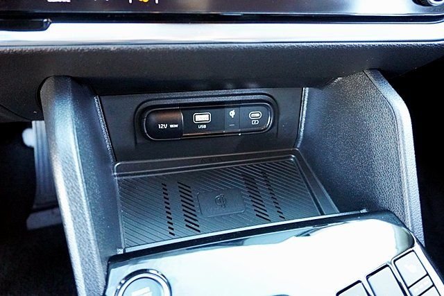 Used 2024 Black Kia EX image 28